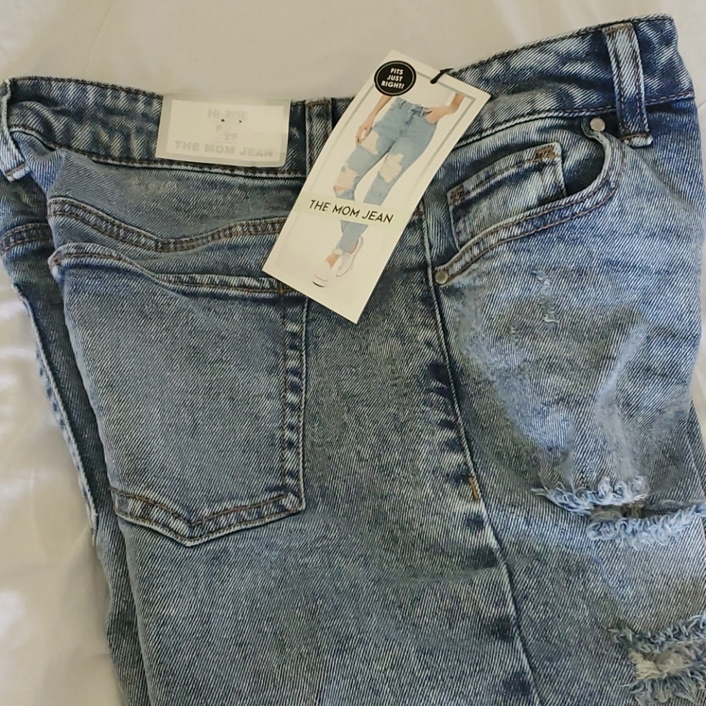 Destroyed Mom Jeans, High Rise.